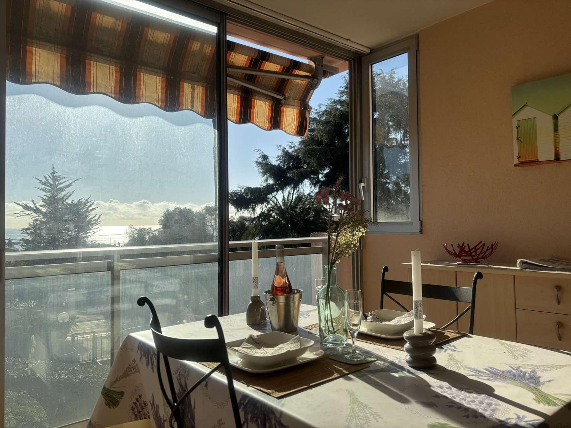 Studio Agreable Avec Loggia, Garage Et Plage A Proximite - 2 Couchages, Golfe-Juan - Fr-1-252-62 מראה חיצוני תמונה