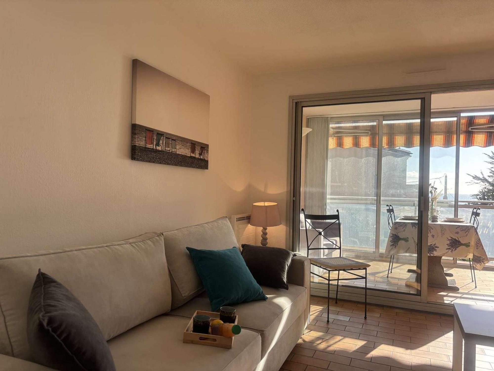 Studio Agreable Avec Loggia, Garage Et Plage A Proximite - 2 Couchages, Golfe-Juan - Fr-1-252-62 מראה חיצוני תמונה